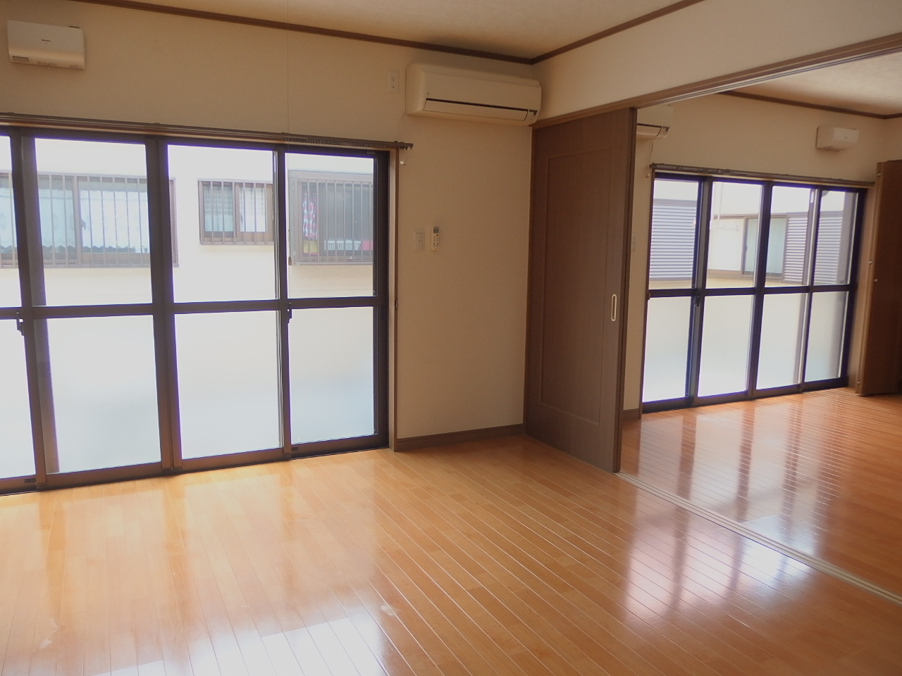 居室・リビング　リビング