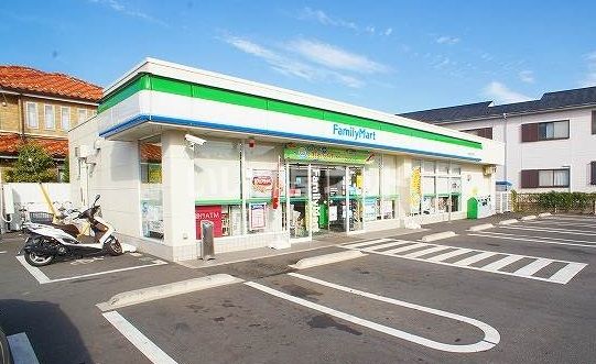 コンビニ　ファミリーマート川越砂新田東店（コンビニ）まで518m