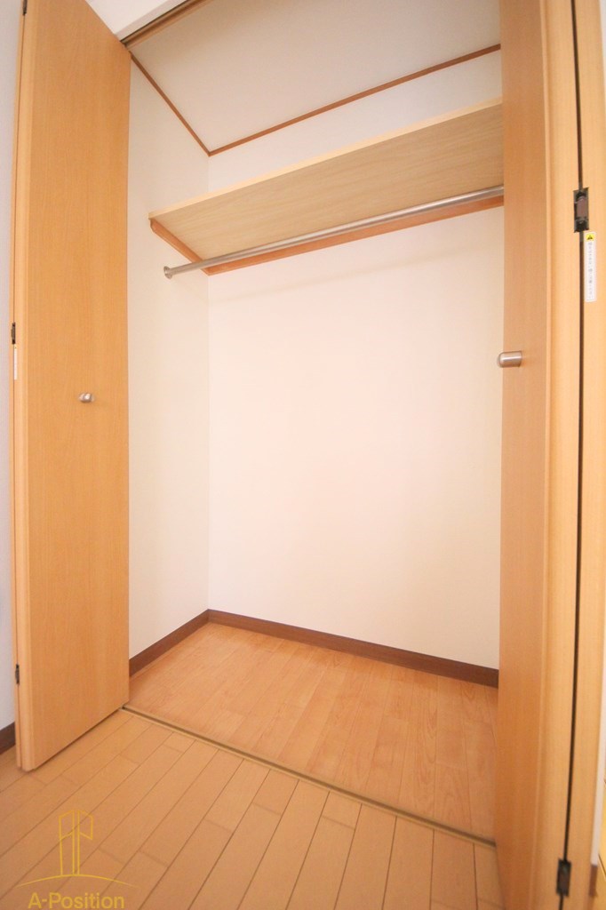 収納　エスリード同心第5