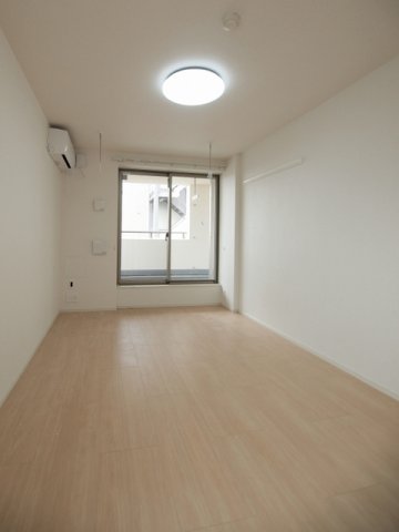 その他部屋・スペース　明るい色調の室内です