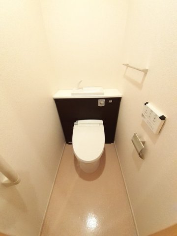 トイレ　ゆったりとした空間のトイレです