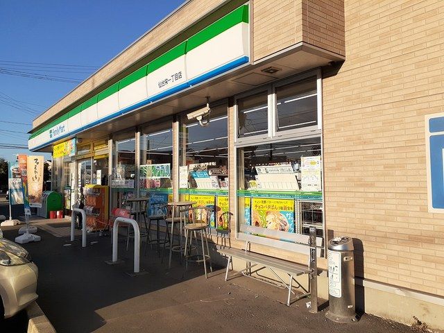 コンビニ　ファミリーマート仙台栄一丁目店（コンビニ）まで406m