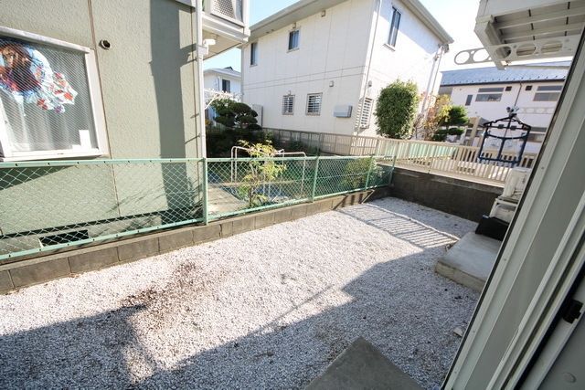 庭　同物件別部屋写真