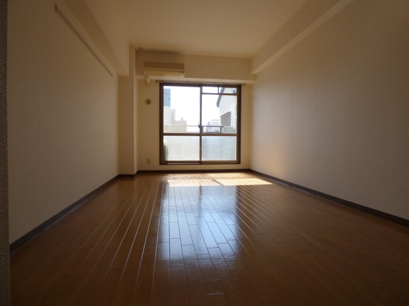 居室・リビング　※別のお部屋のお写真です。御参考までに。