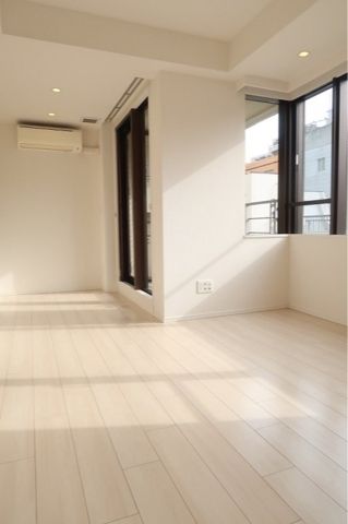 居室・リビング　☆広々とした居室☆