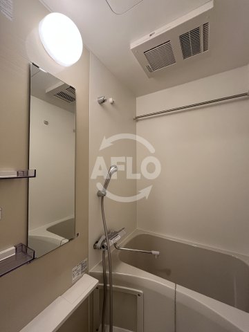 バス・シャワールーム　ファーストフィオーレ北大阪リアン　浴室