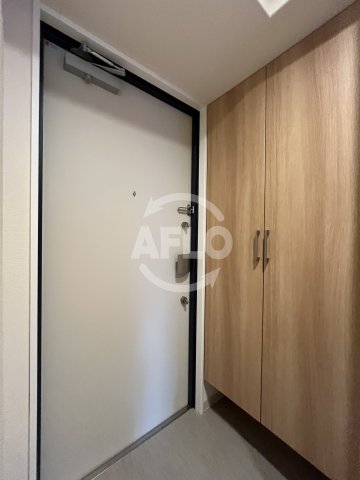 玄関　ファーストフィオーレ北大阪リアン　玄関