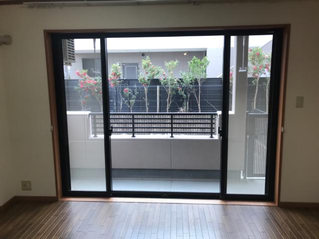 眺望　ワイドサッシ（リビング）（イメージ）