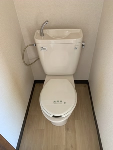 トイレ　現況が相違する場合は現況を優先致します。