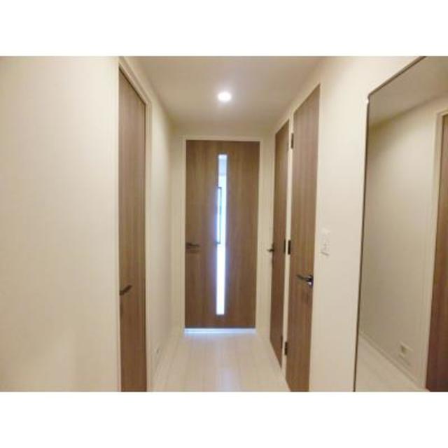 玄関　※写真は同タイプ住戸です。