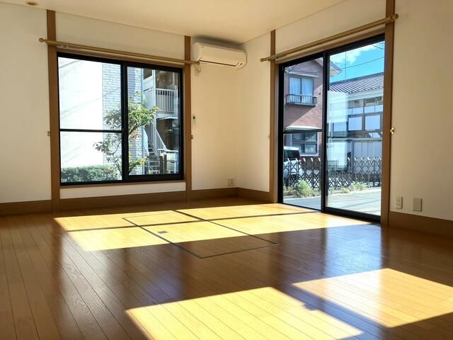 居室・リビング　こちらのリビングで趣味の時間をお楽しみください