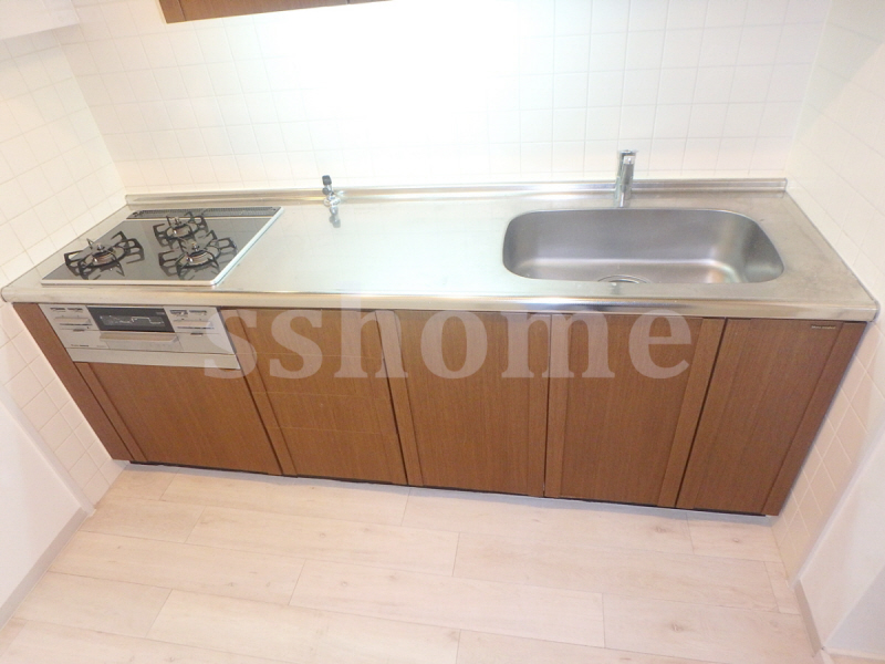 キッチン　3口コンロ付きシステムキッチン☆