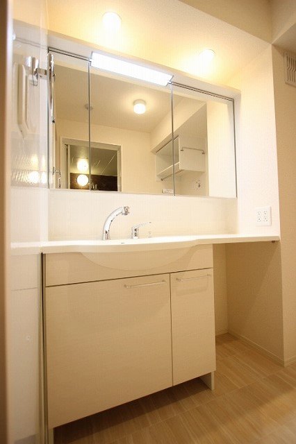 洗面設備　同物件別号室の写真です。