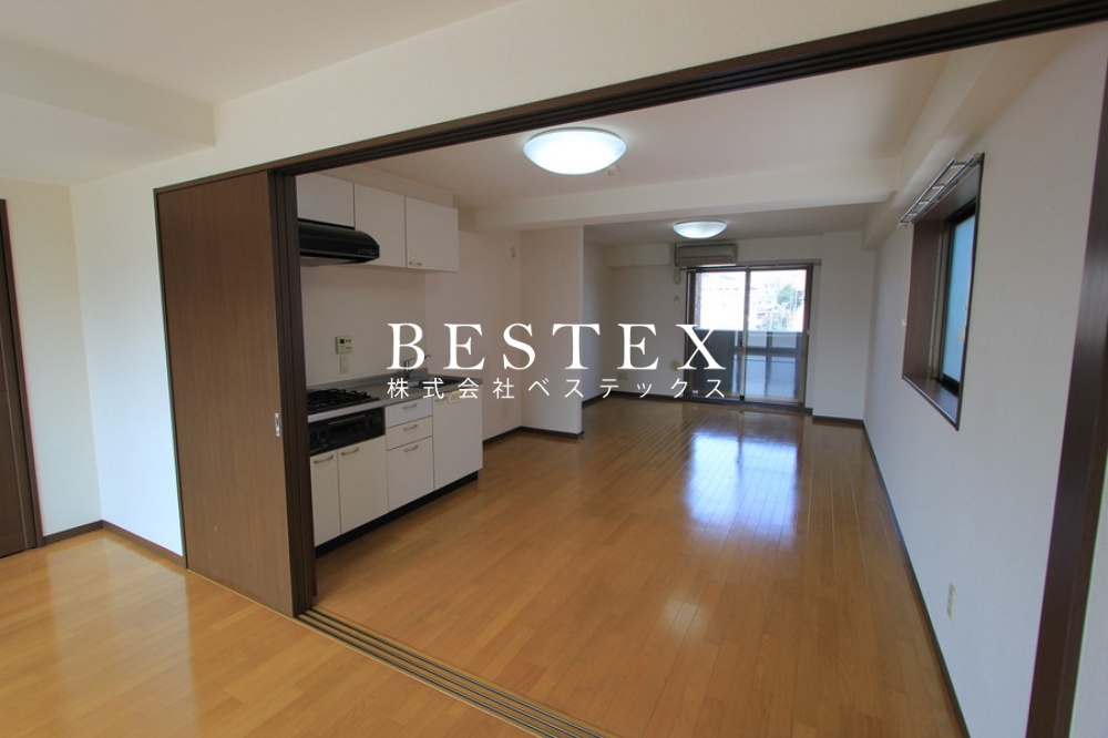 居室・リビング　※同タイプ・別部屋の参考写真です。