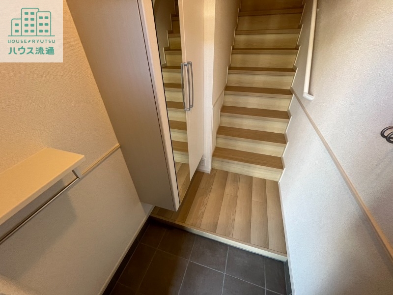 玄関　※別号室※