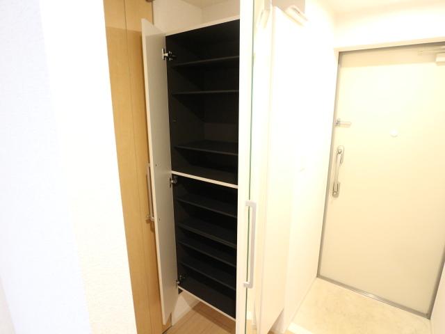 玄関　落ち着いた玄関です