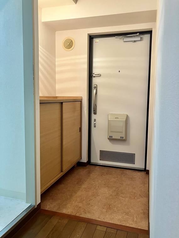 玄関　落ち着いた玄関です