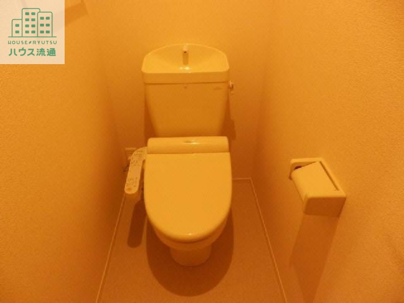 トイレ　※別号室の写真になります。