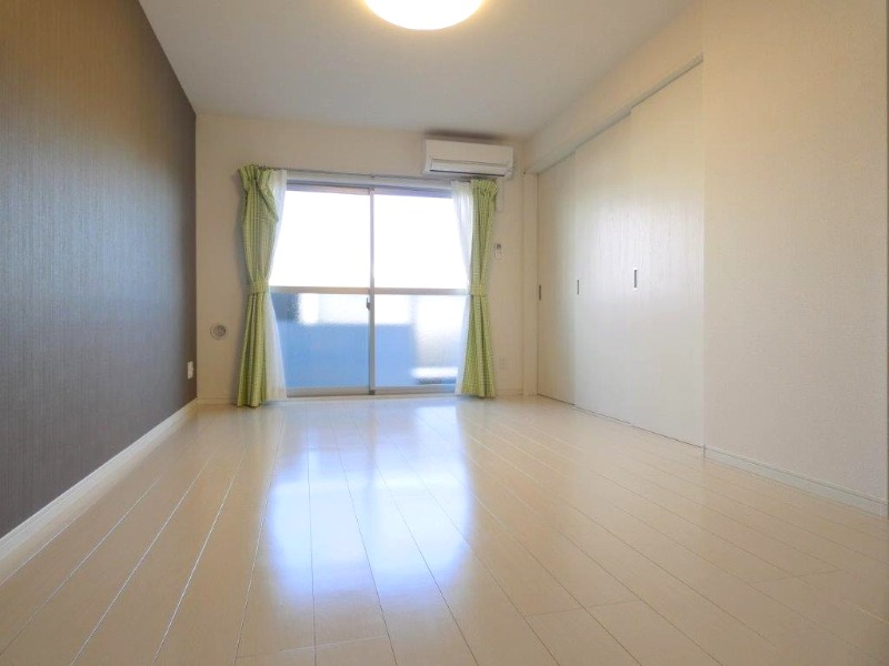 居室・リビング　図面と現状に相違がある場合には現状を優先