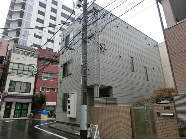 建物外観　★内廊下なので雨の日も心配いらず★