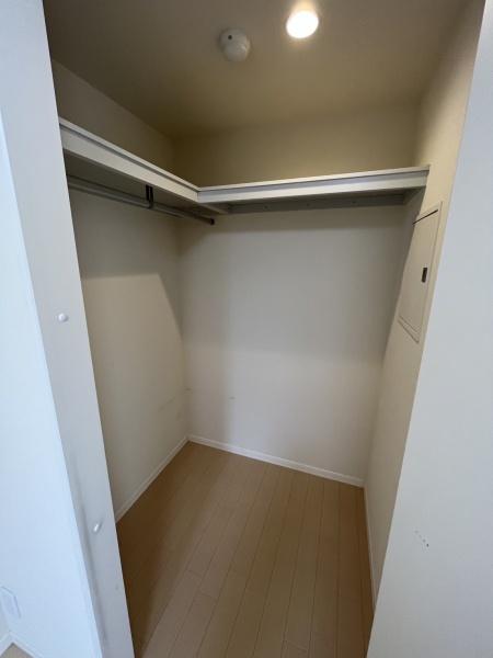 収納　ウォークインクローゼットです