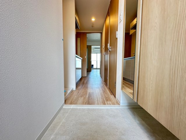 玄関　詳細は、RISUMO江坂本店までお問合せください♪