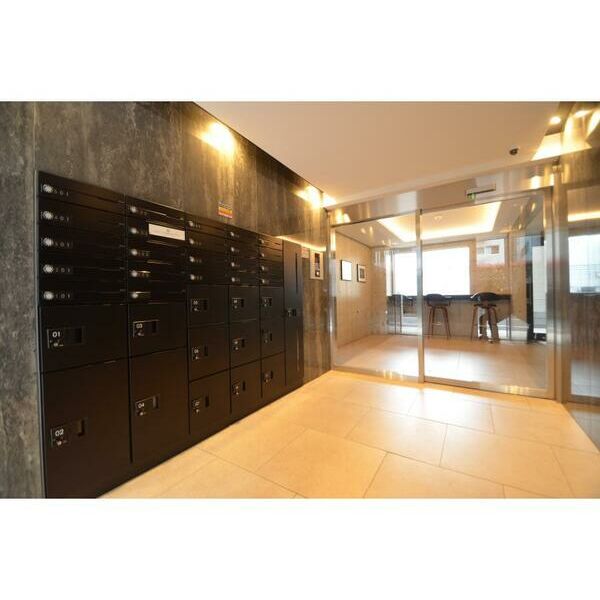 ロビー　弊社は都内全域の物件をご紹介可能です！