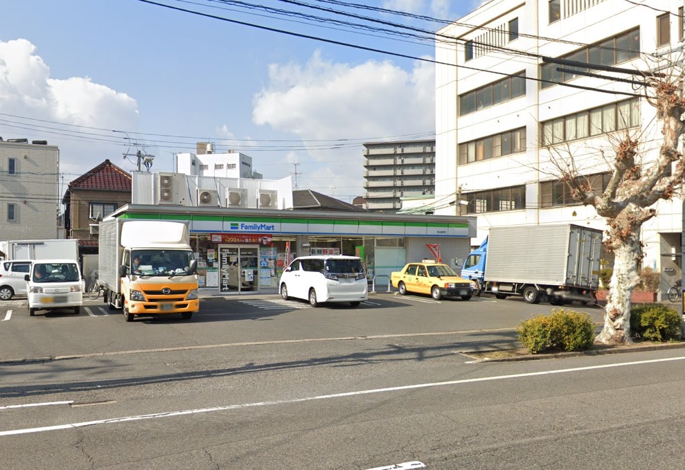 コンビニ　ファミリーマート岡山鹿田店（コンビニ）まで227m