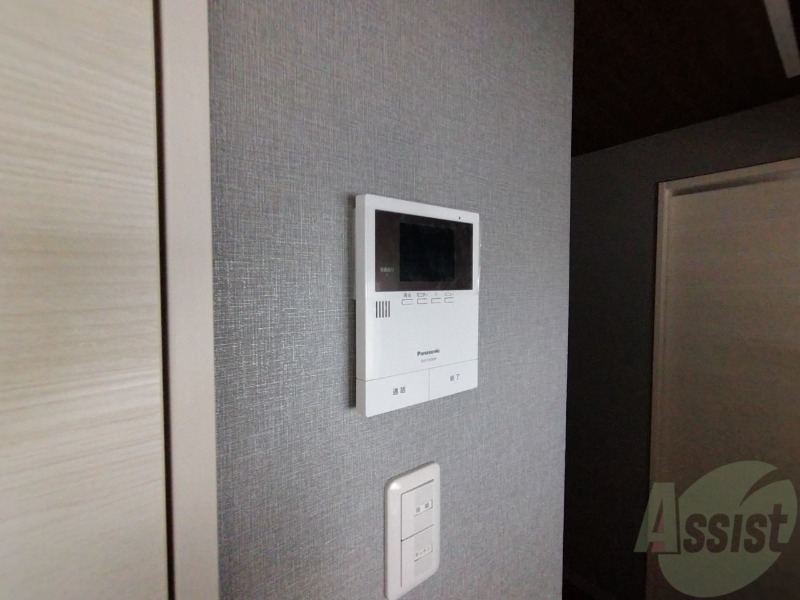 セキュリティ　ＴＶモニター付インターホンです。来客者の顔が見えるので安心！