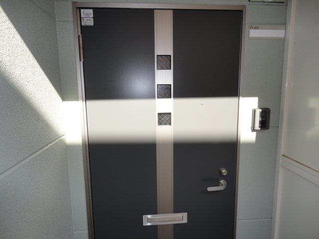 玄関　玄関ドア