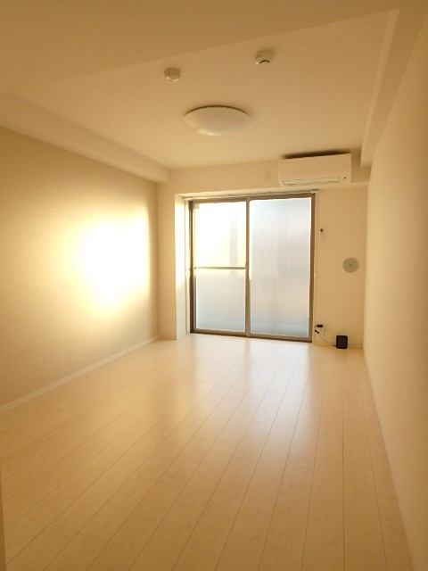 居室・リビング　同仕様写真使用