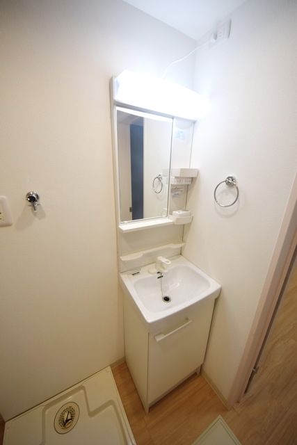 洗面設備　※同施工会社参考写真※