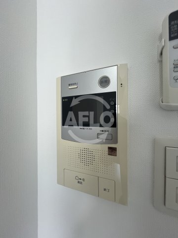 セキュリティ　La Douceur新大阪　モニター付きインターホン