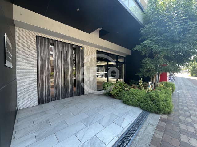 エントランス　La Douceur新大阪　エントランス