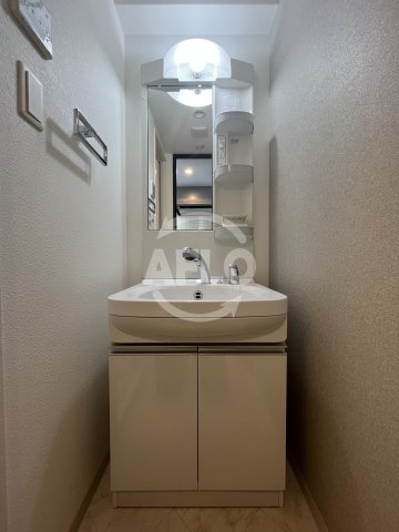 洗面設備　La Douceur新大阪　洗面台