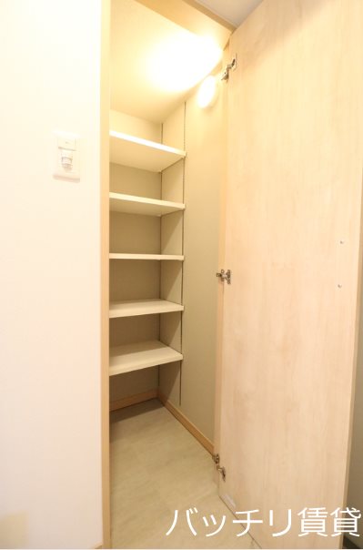 玄関　別号室イメージの為、現状を優先致します。