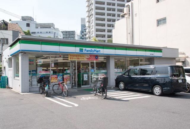 コンビニ　ファミリーマート品川平塚店（コンビニ）まで272m