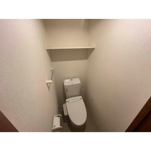 トイレ　トイレには快適な温水洗浄便座付