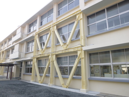 中学校　倉敷市立真備中学校（中学校）まで822m