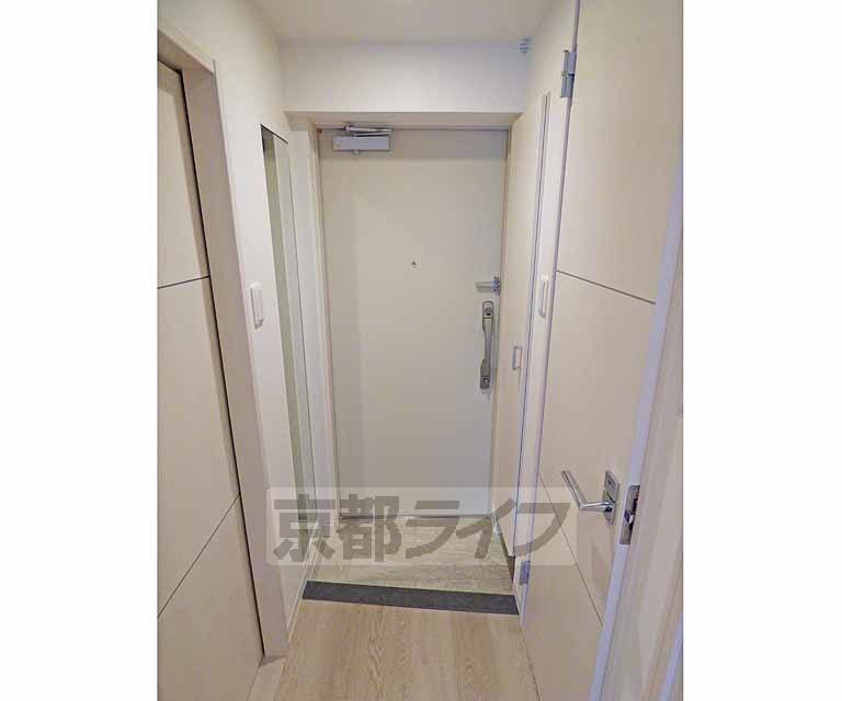 玄関　広々とした玄関です。