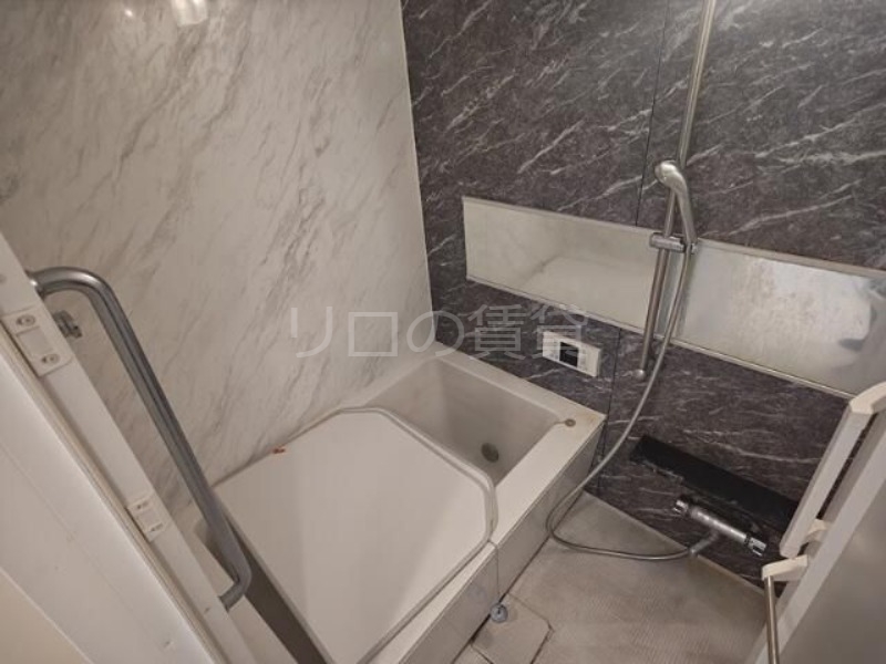 バス・シャワールーム　別部屋参考写真