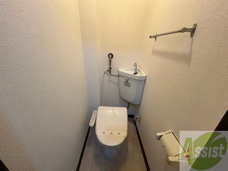 トイレ　トイレです。ウォシュレット付を探している方、おすすめです。