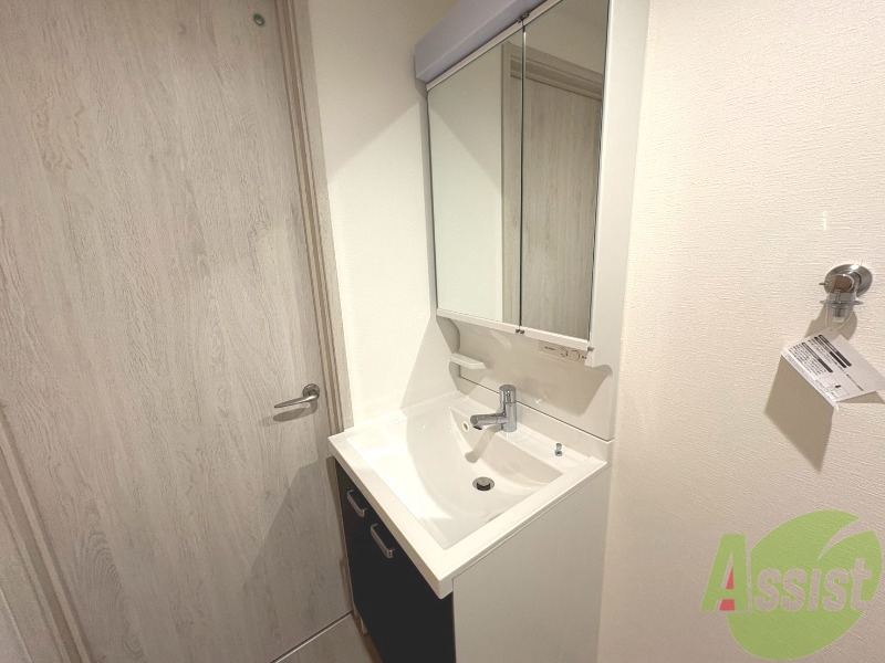 洗面設備　洗面台があるので身支度もしやすいですね。