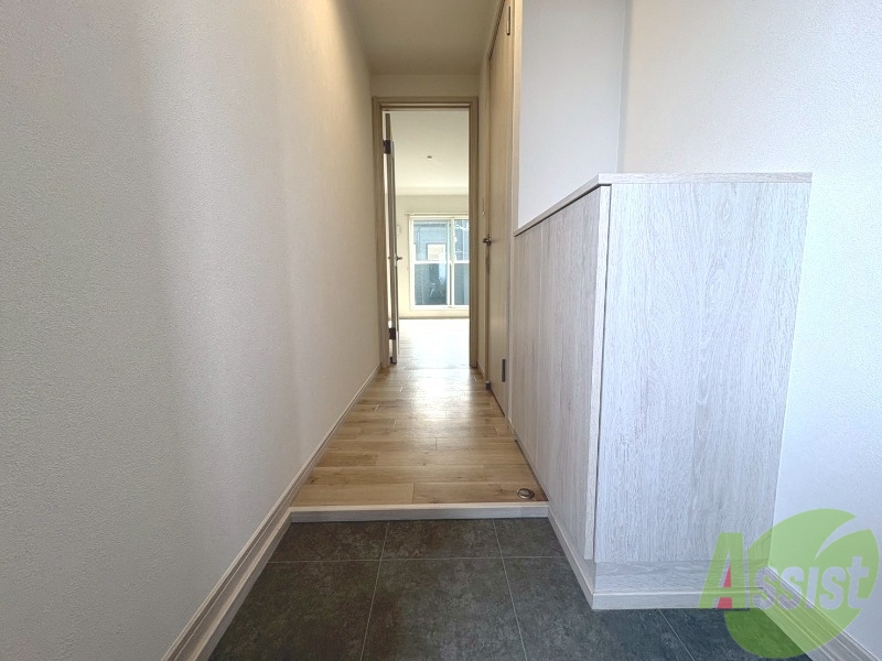 玄関　玄関のスペースが広いので開放感がありますね。