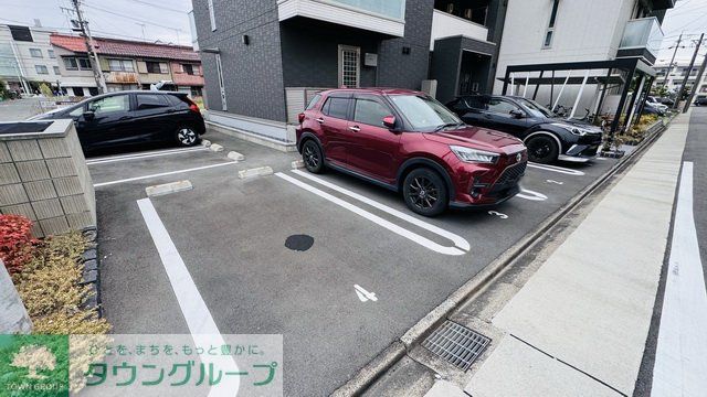 駐車場　駐車場