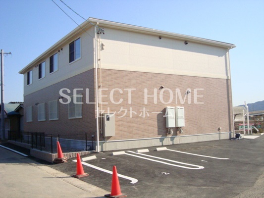 駐車場　駐車場があるので、車を買う予定の方も安心です