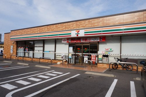 コンビニ　セブンイレブン 新潟新和1丁目店（コンビニ）まで737m
