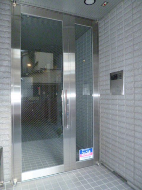 ロビー　★オートロック付きのエントランス★