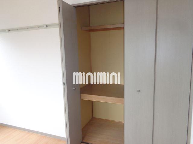 収納　寝室側の収納スペース＆ハンガーフック