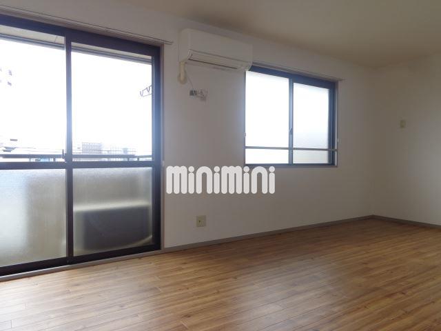 居室・リビング　１２帖の開放感あるＬＤＫスペースで一家団欒を